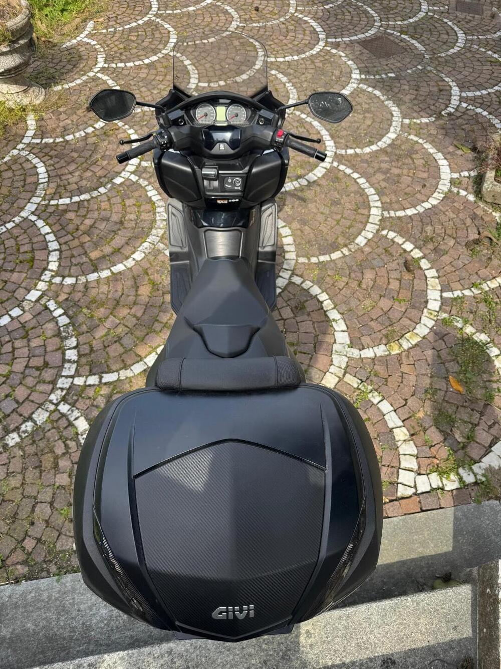 Suzuki Burgman 400 (2022 - 24) (3)