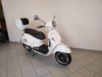 Vespa GTS 300 Super Hpe (2018 - 19) usata