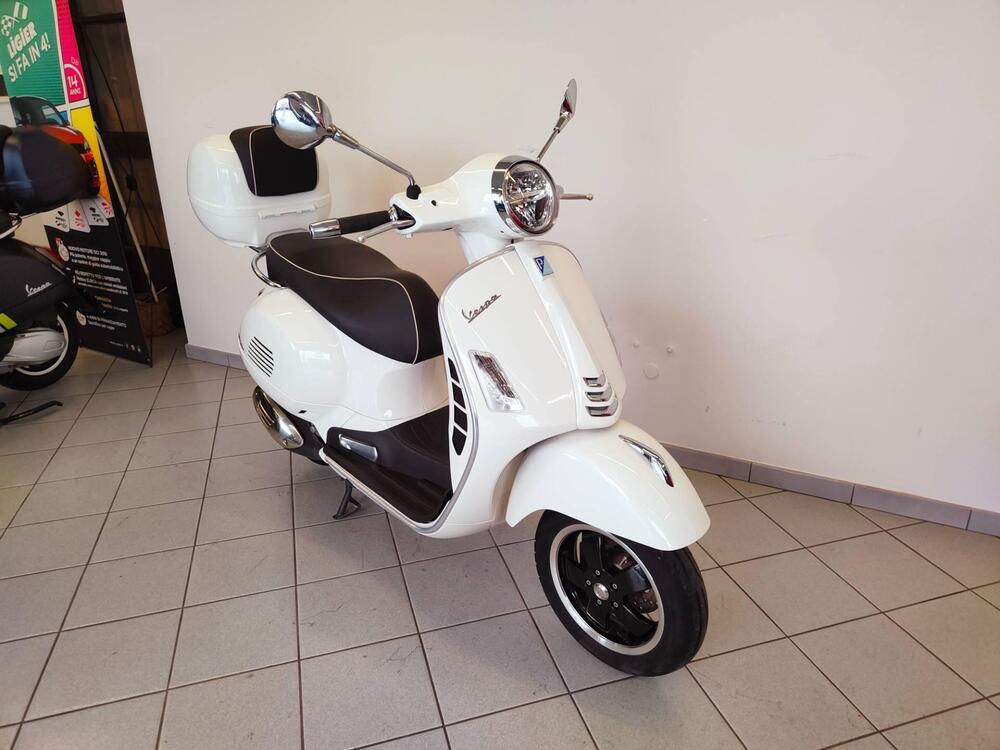 Vespa GTS 300 Super Hpe (2018 - 19) (12)