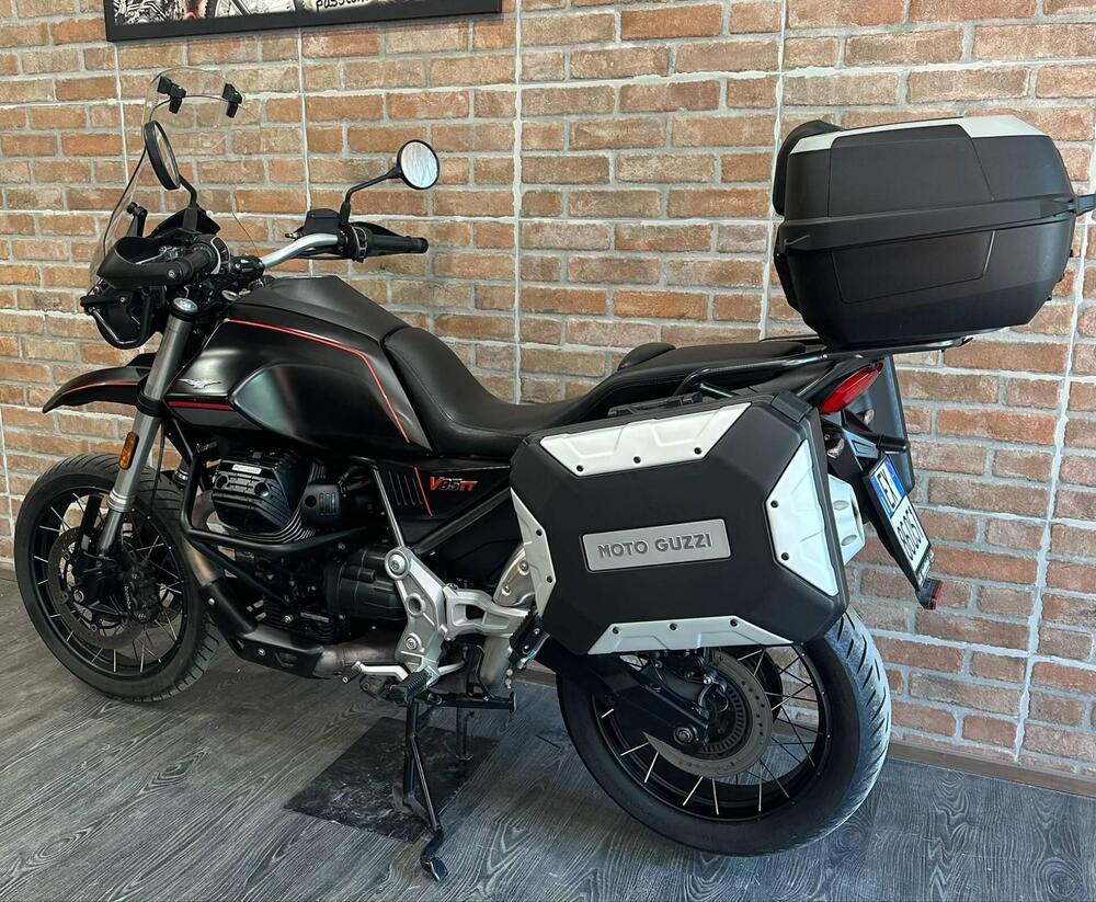 Moto Guzzi V85 TT (2021 - 23) (8)