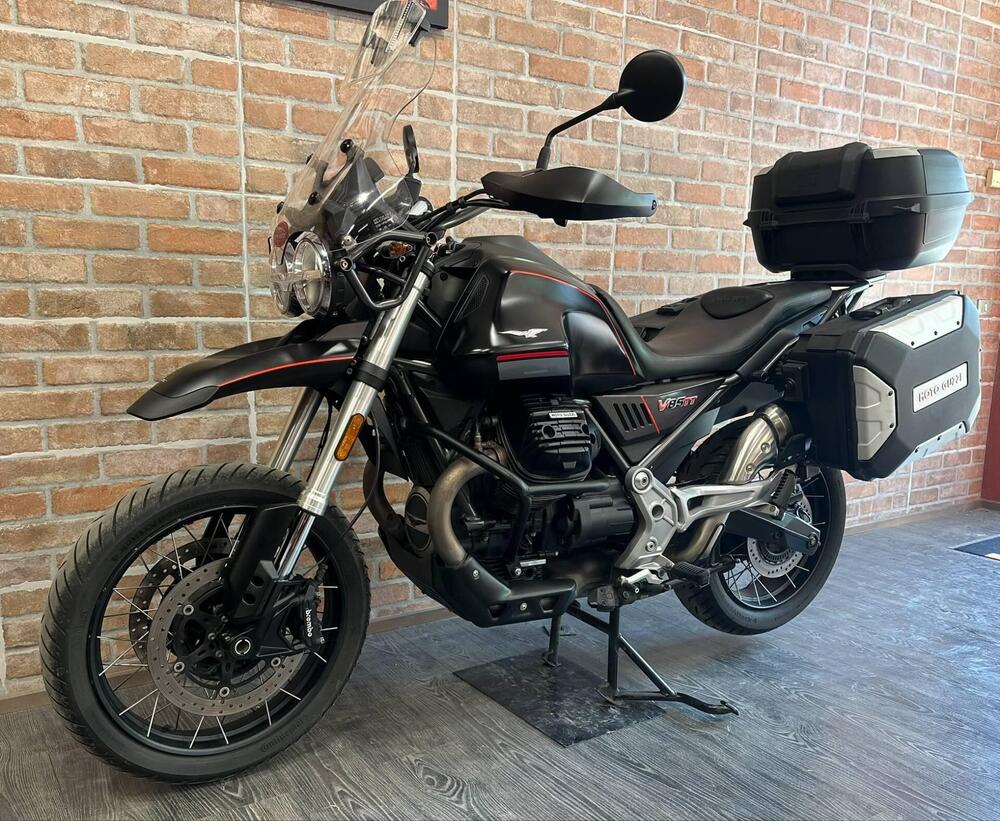 Moto Guzzi V85 TT (2021 - 23) (10)