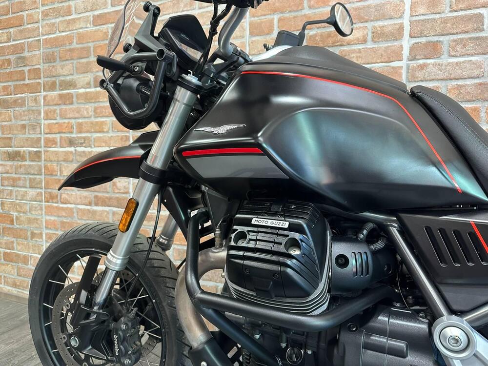 Moto Guzzi V85 TT (2021 - 23) (20)