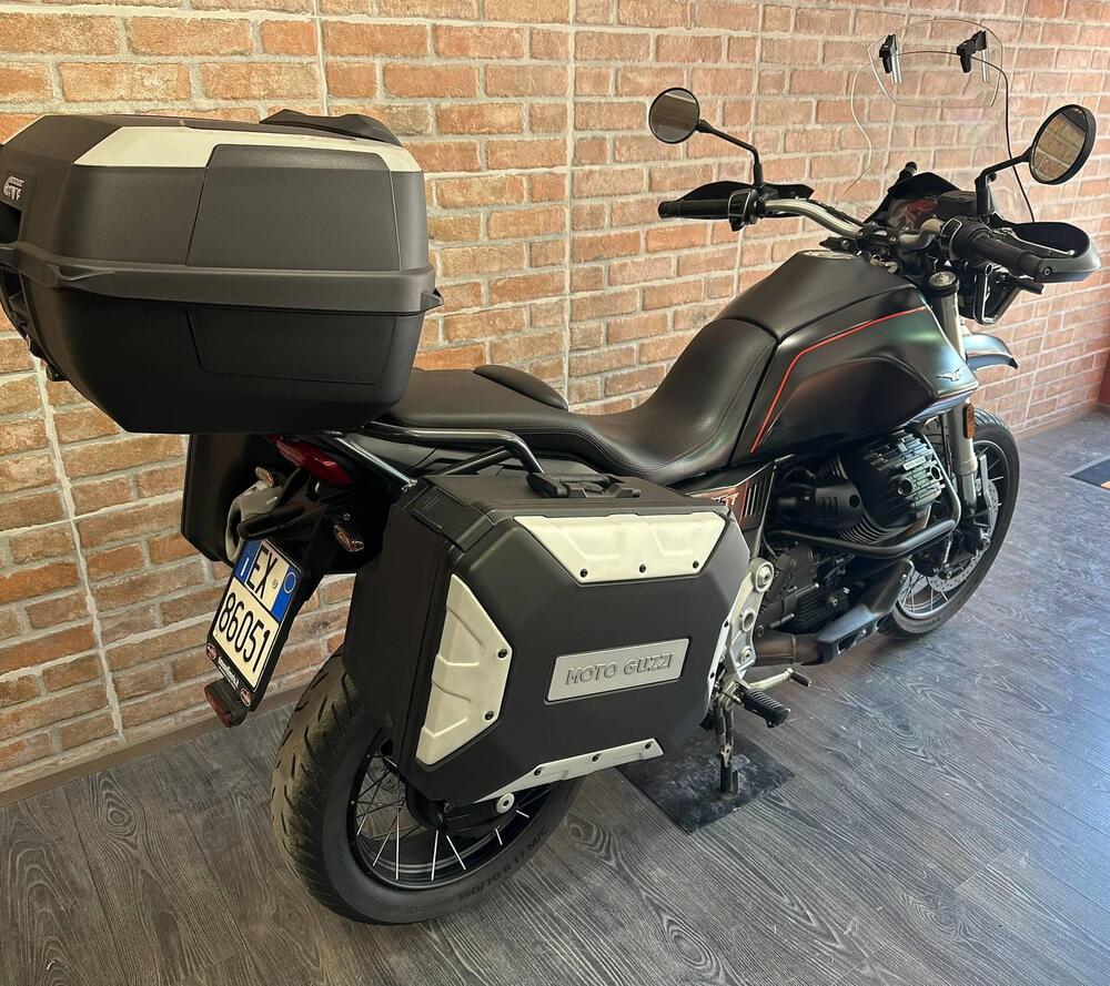 Moto Guzzi V85 TT (2021 - 23) (11)