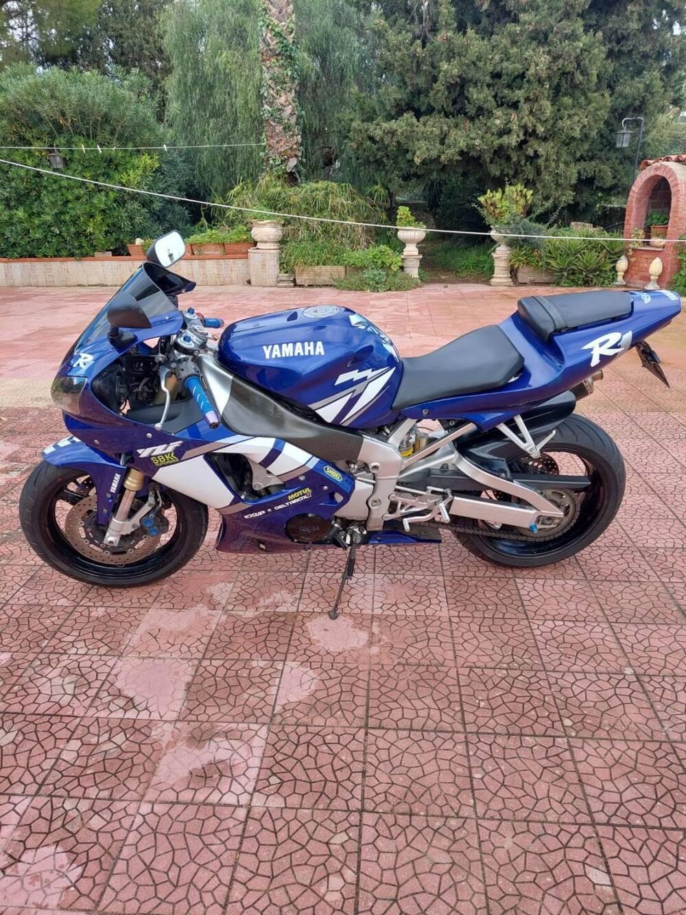 Yamaha YZF R1 (2000 - 01)