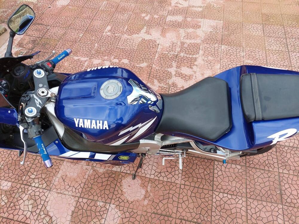 Yamaha YZF R1 (2000 - 01) (8)