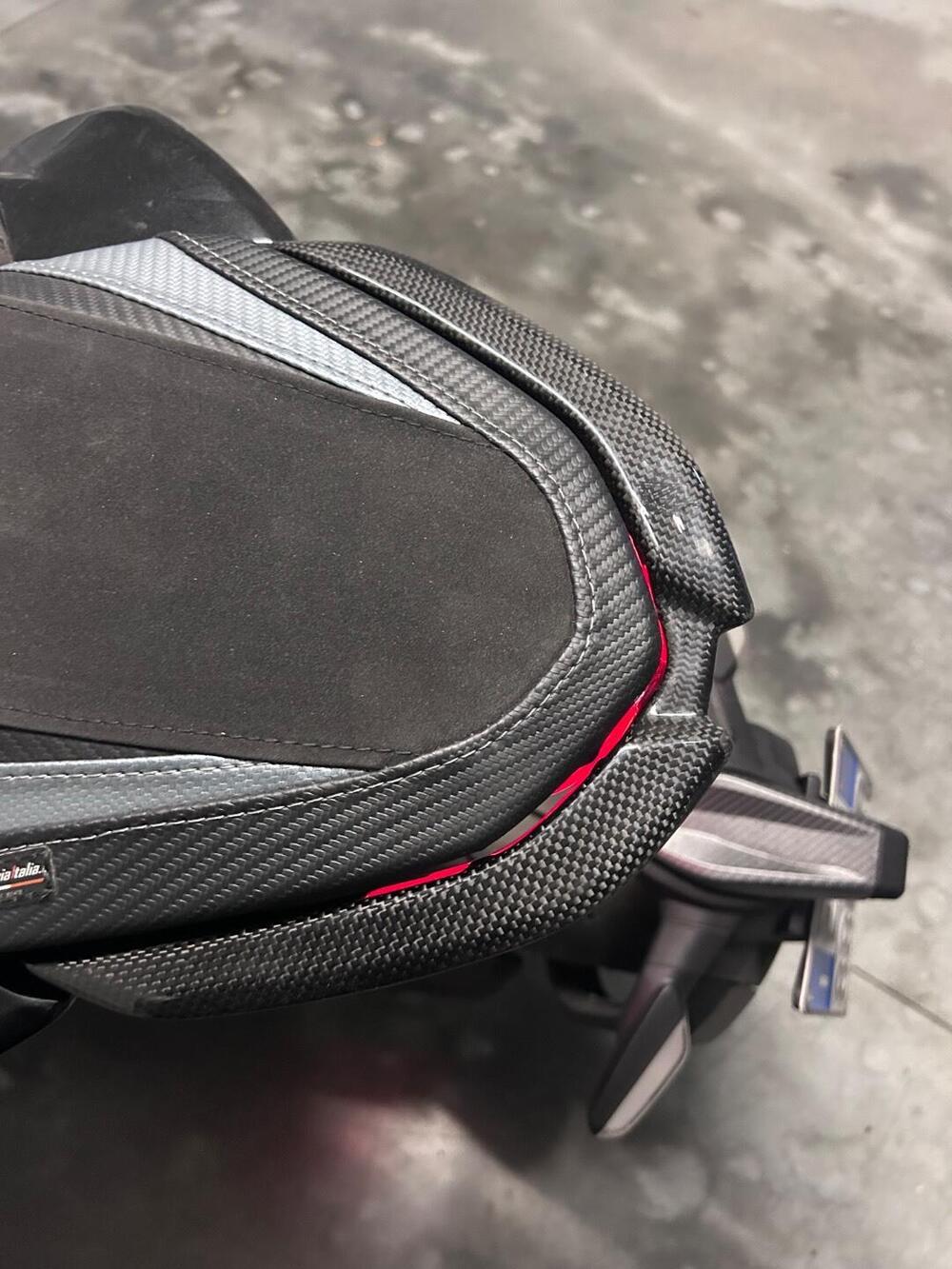 MV Agusta Brutale 800 RR (2021 - 25) (2)