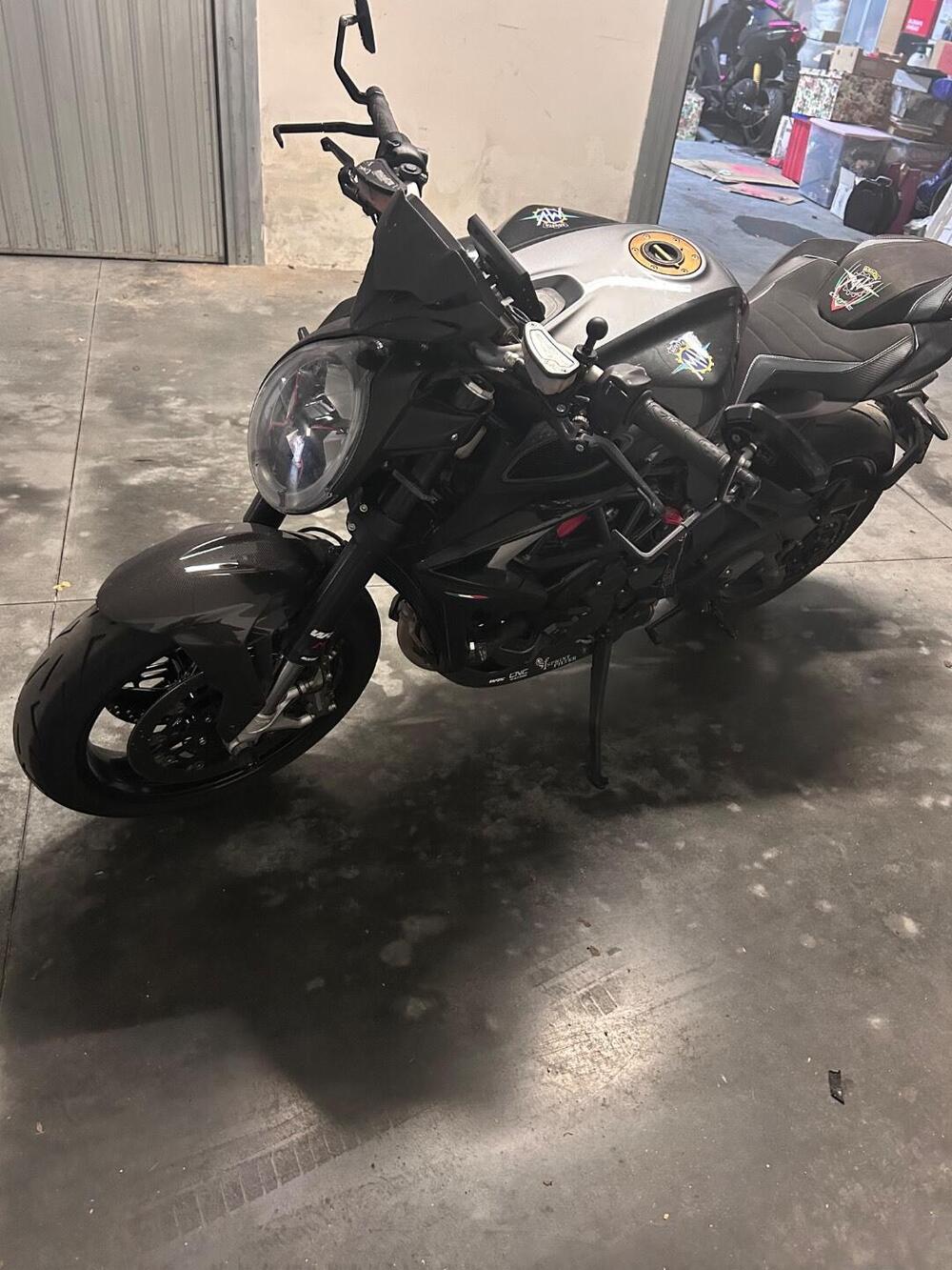 MV Agusta Brutale 800 RR (2021 - 25) (7)