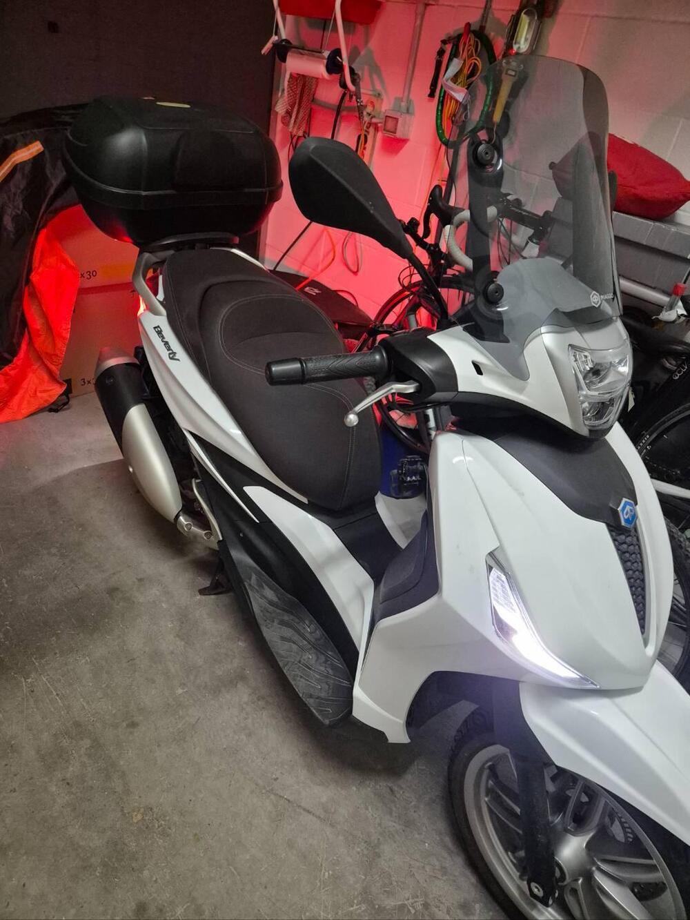 Piaggio Beverly 300 ABS-ASR (2021 - 25) (7)