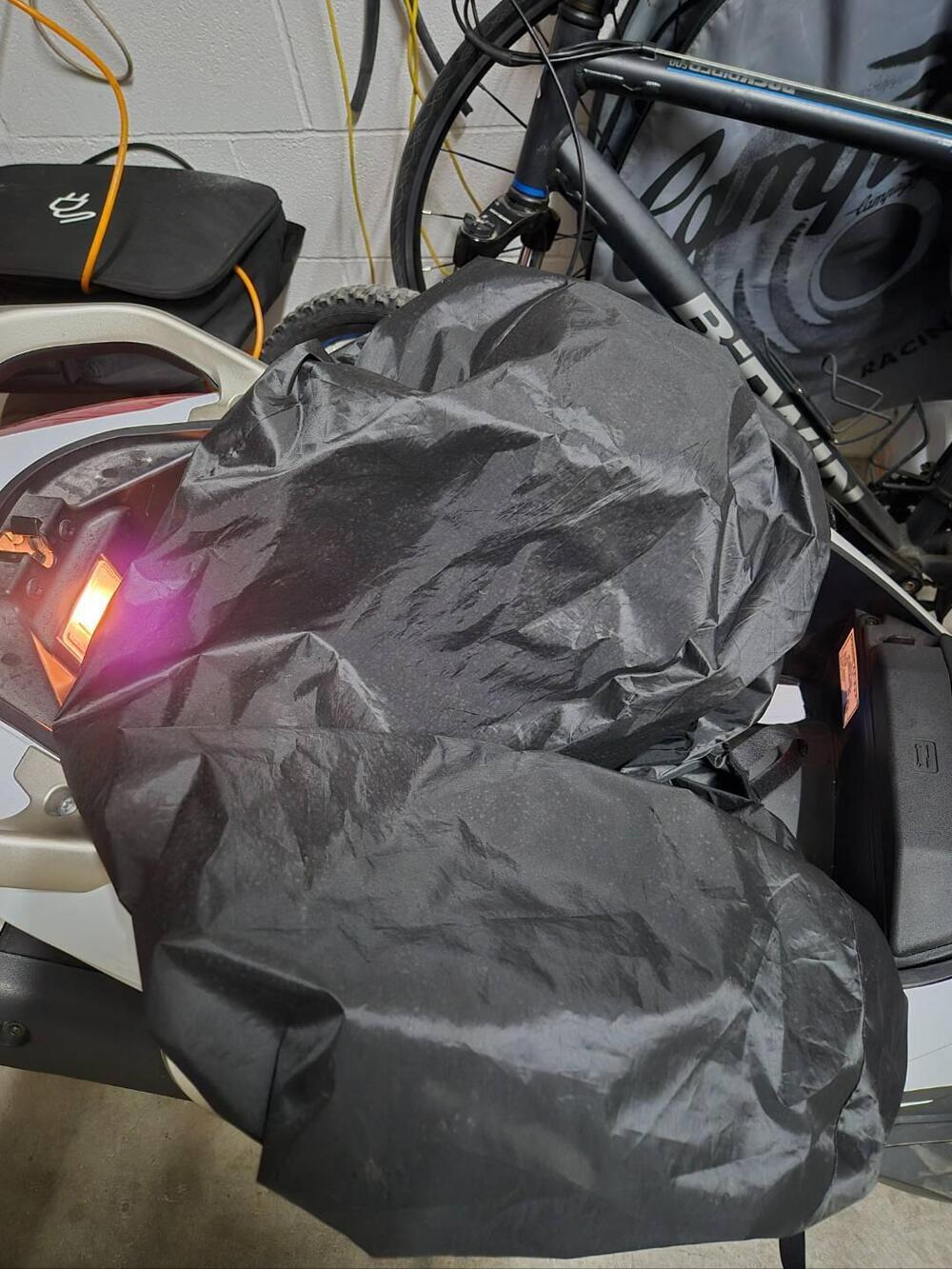 Piaggio Beverly 300 ABS-ASR (2021 - 25) (13)