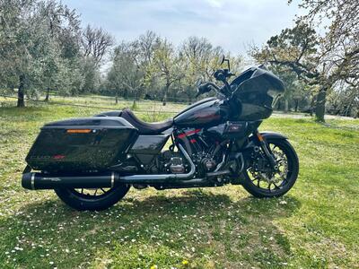 Harley-Davidson CVO Road Glide ST (2024) usata