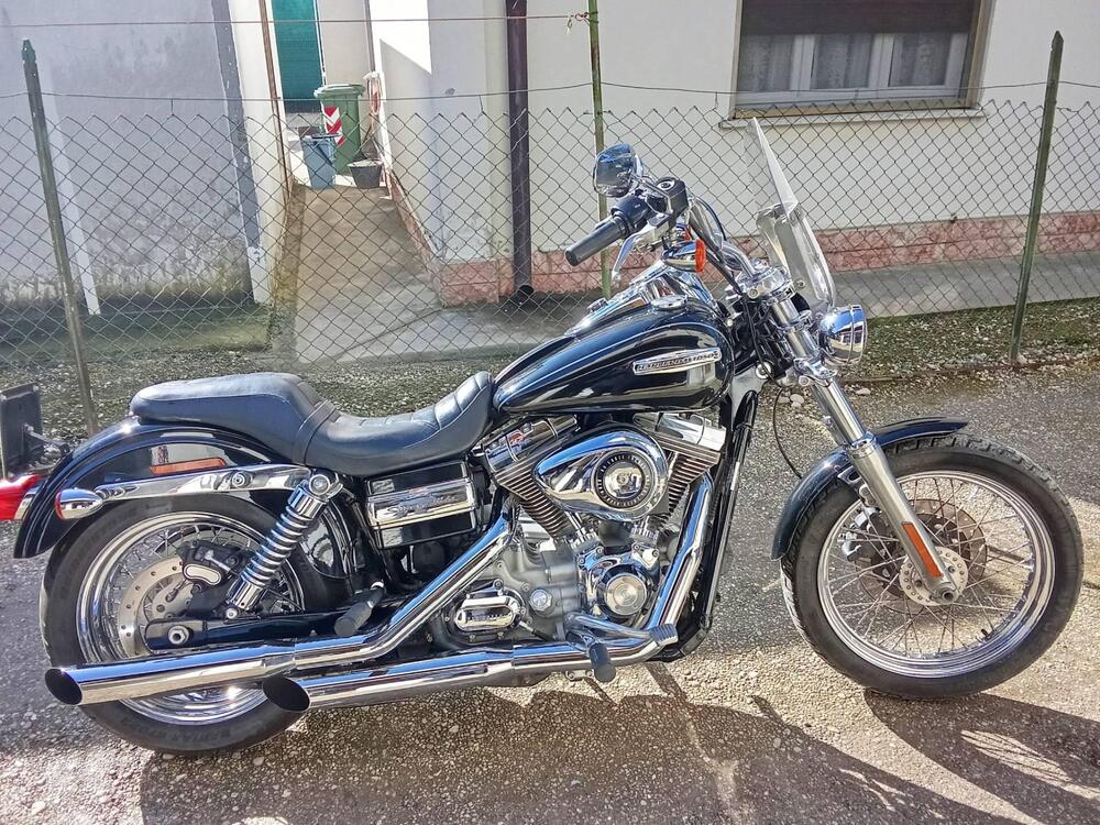 Harley-Davidson 1584 Super Glide Custom (2008 - 13) - FXDC (2)