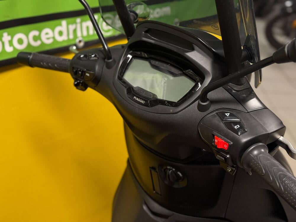 Piaggio Beverly 310 S (2025 - 26) (9)