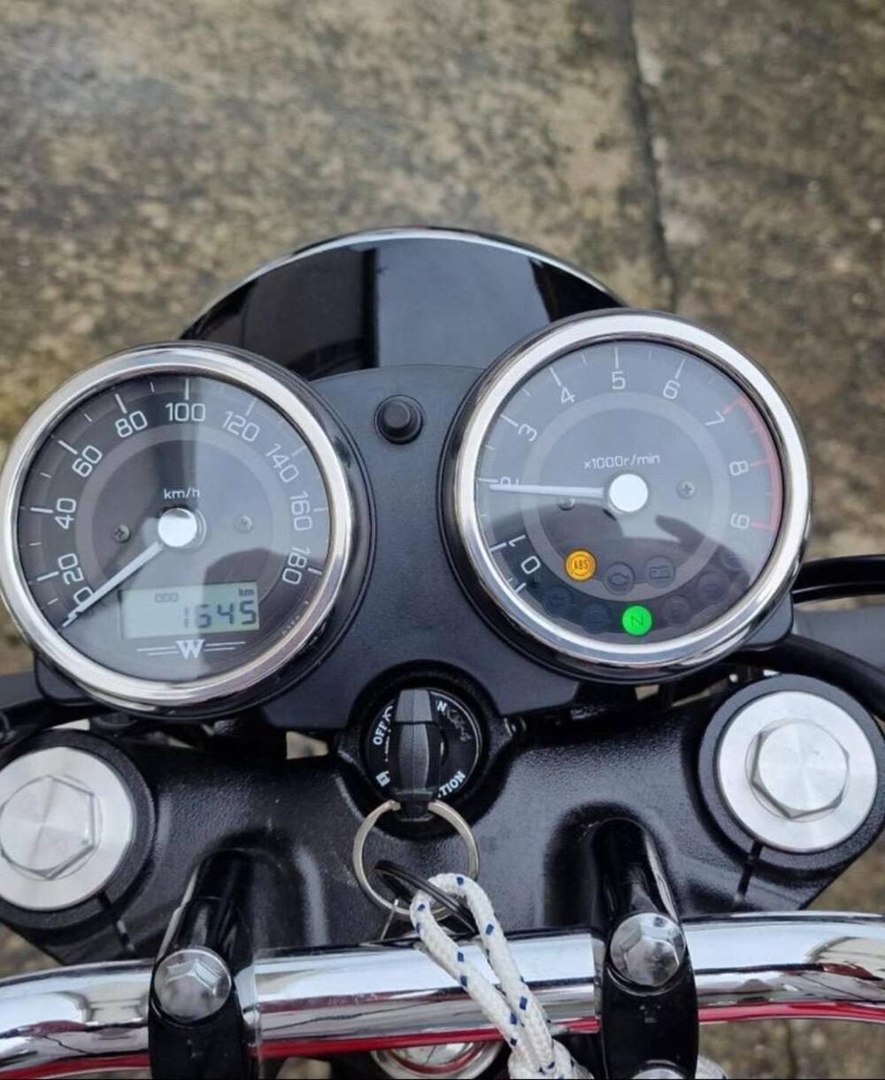 Kawasaki W 800 (2021 - 26) (3)