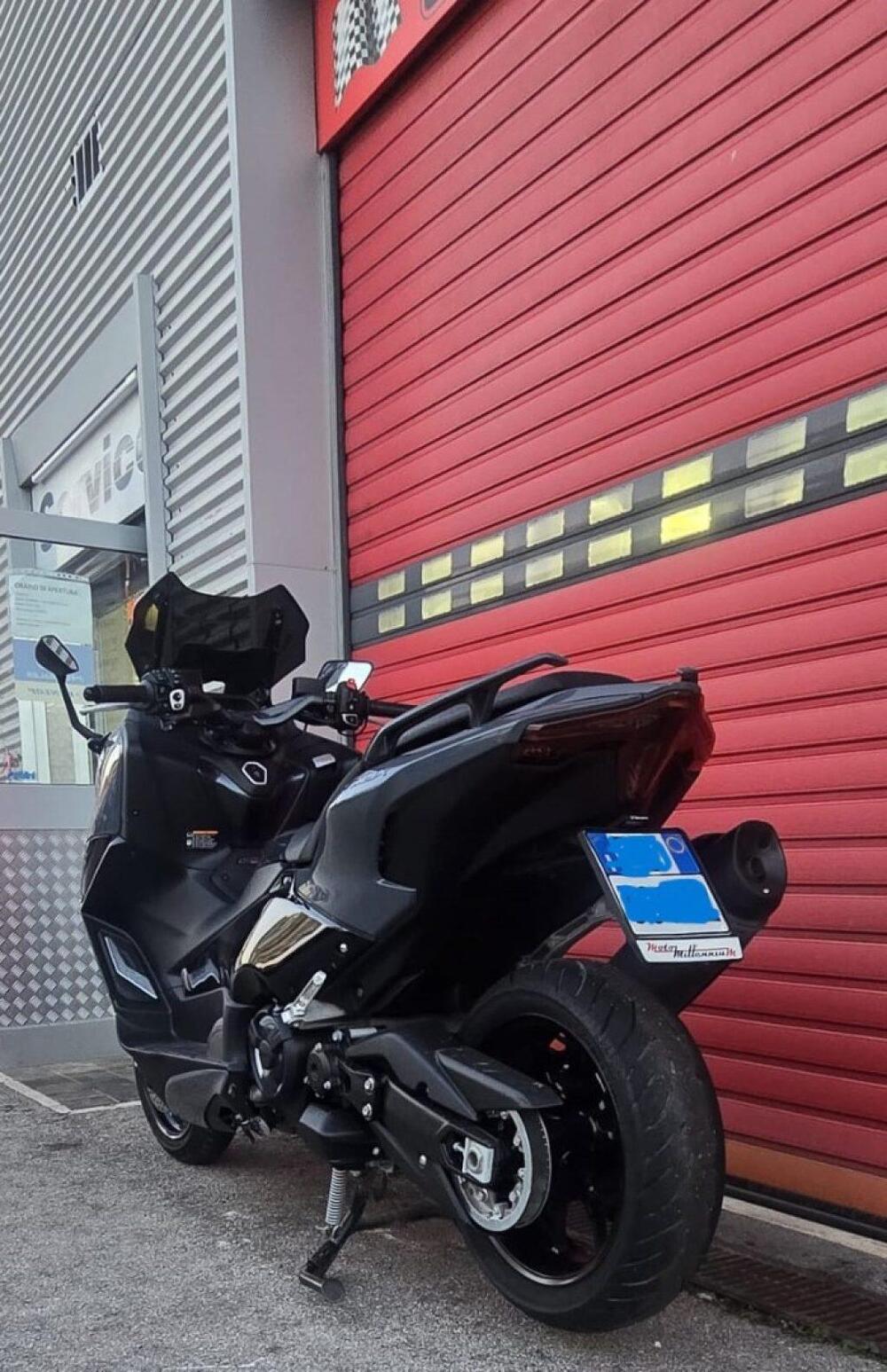 Yamaha T-Max 560 (2022 - 24) (7)