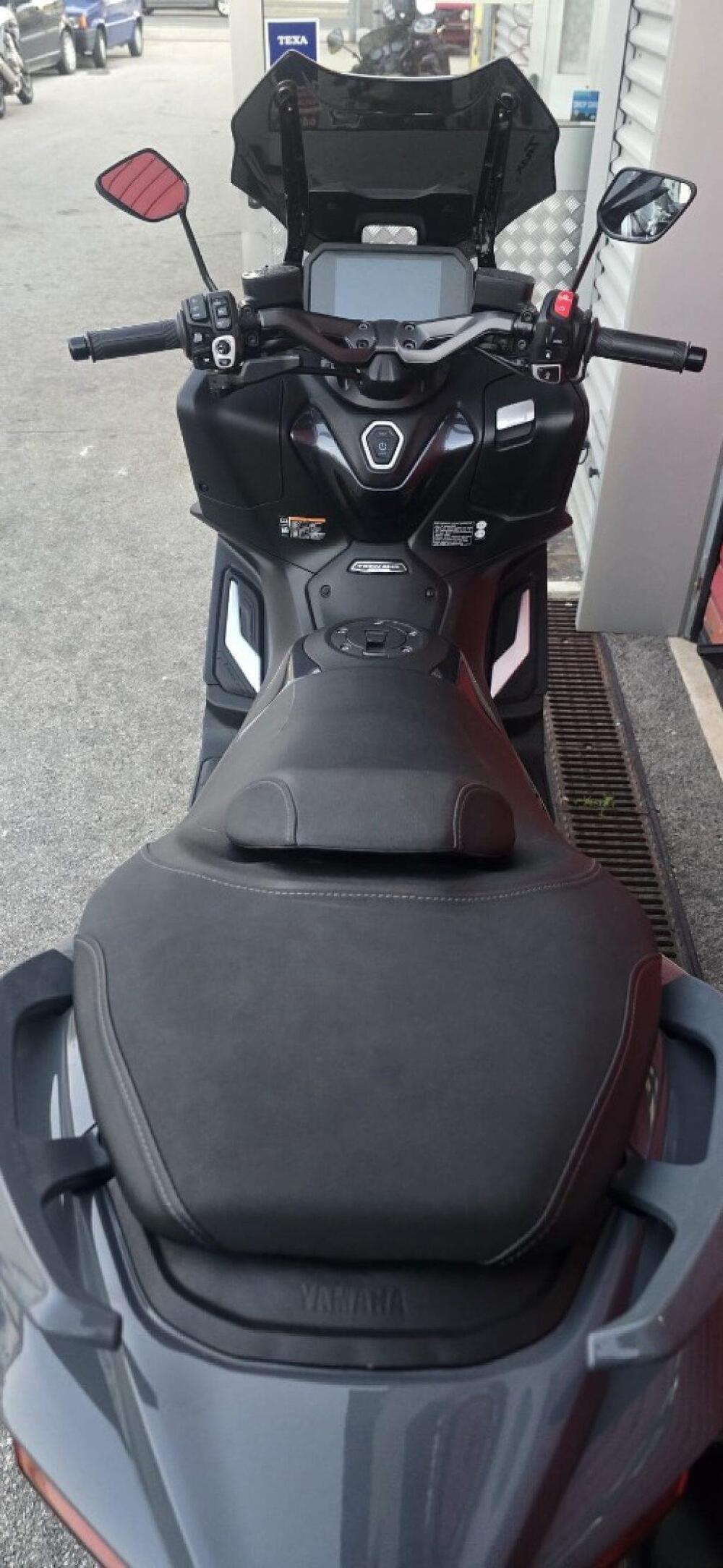 Yamaha T-Max 560 (2022 - 24) (8)