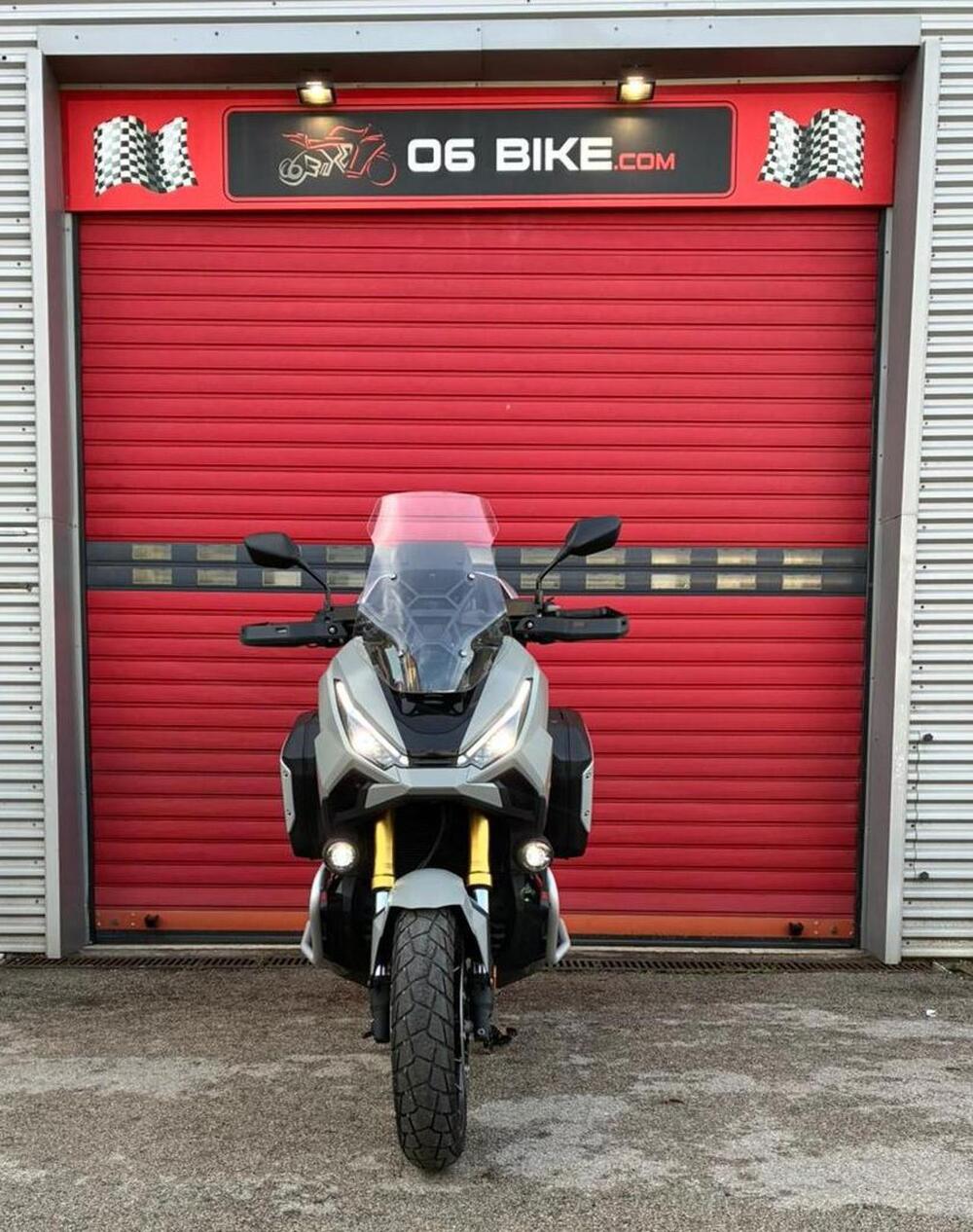 Honda X-ADV 750 Travel (2025 - 26) (4)