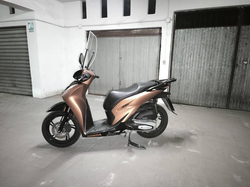 Honda SH 125i Sport (2022 - 23) (3)