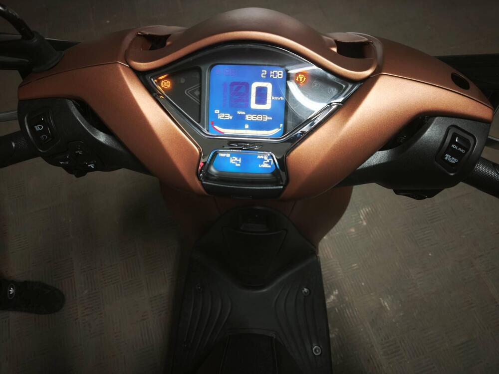 Honda SH 125i Sport (2022 - 23) (8)