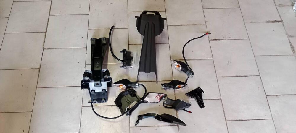 Suzuki GSX-8S (2023 - 24) (8)