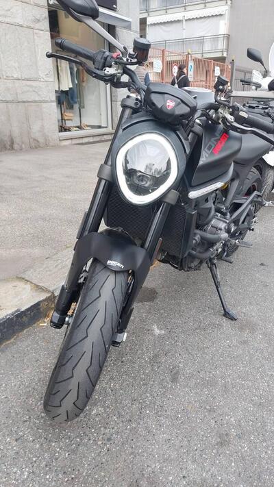 Ducati Monster 937 + (2021 - 25) usata