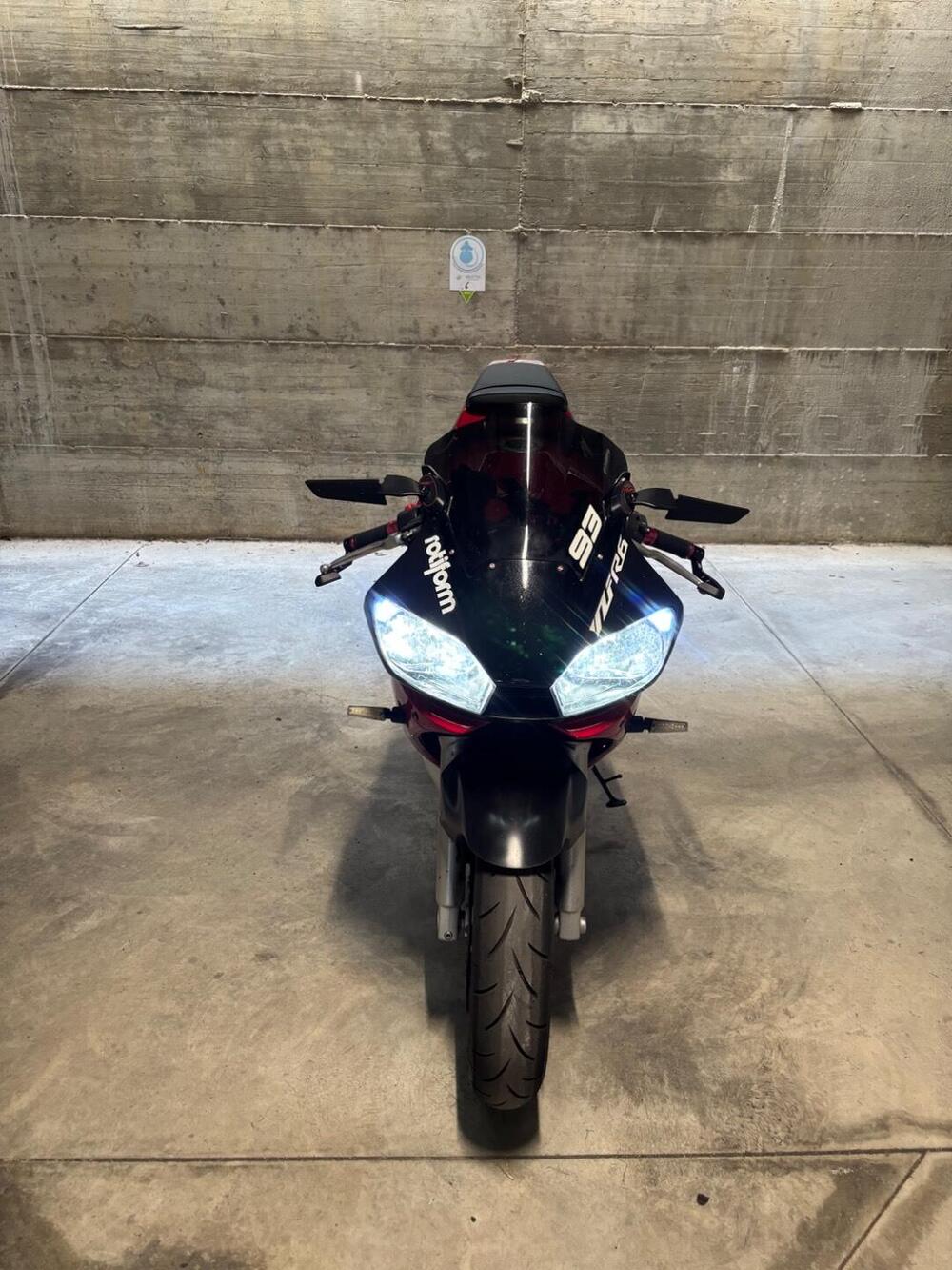 Yamaha YZF R6 (2001 - 02) (4)