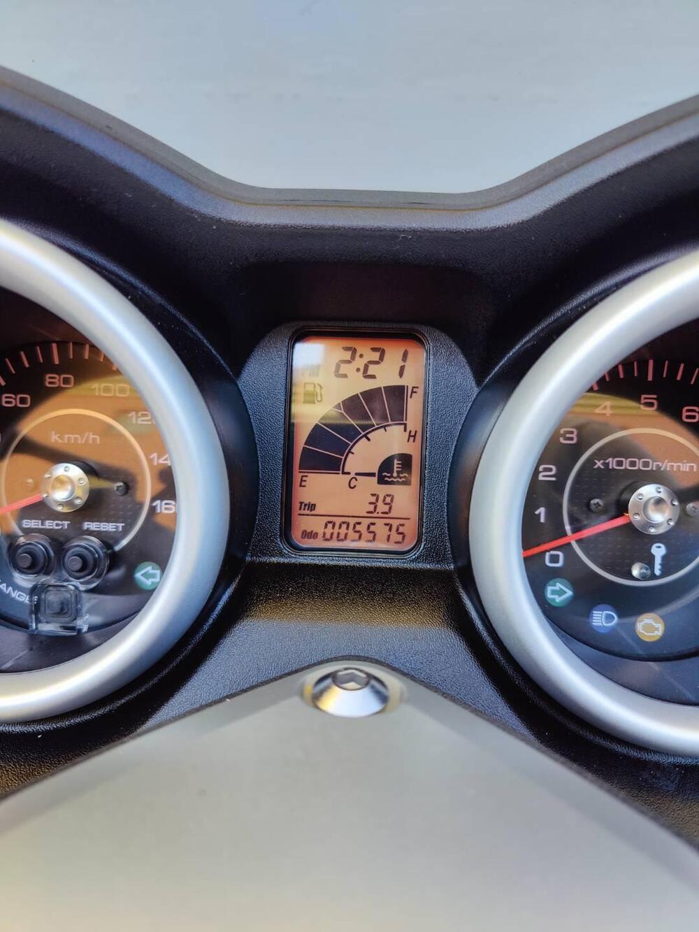 Yamaha X-Max 250 (2010 - 13) (16)