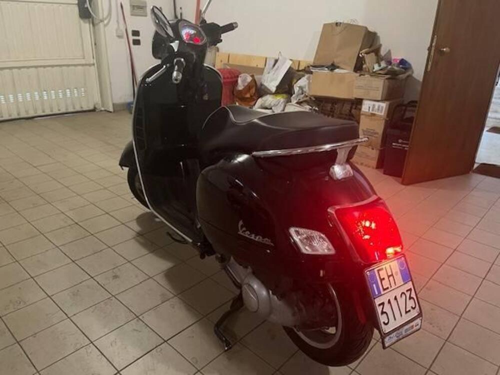 Vespa GTS 300 Super (2017 - 18) (2)