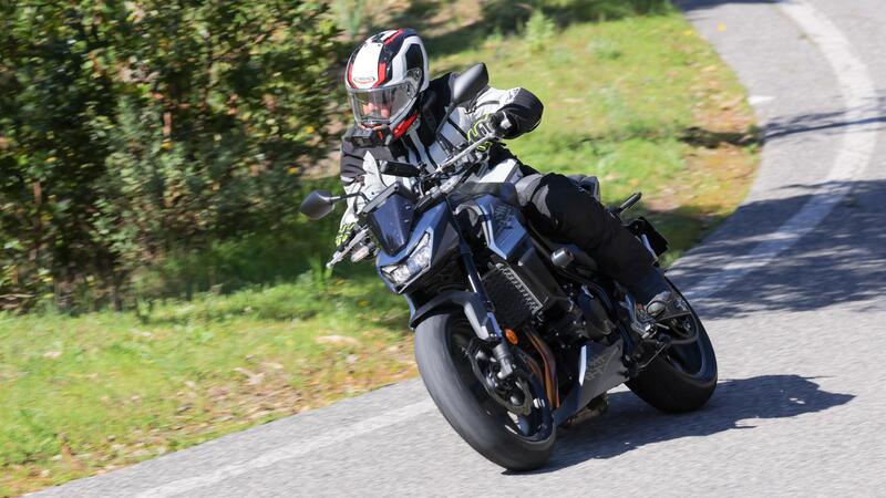 Honda Hornet 750 2026 E-Clutch: &egrave; davvero efficace questa frizione automatica? [VIDEO]