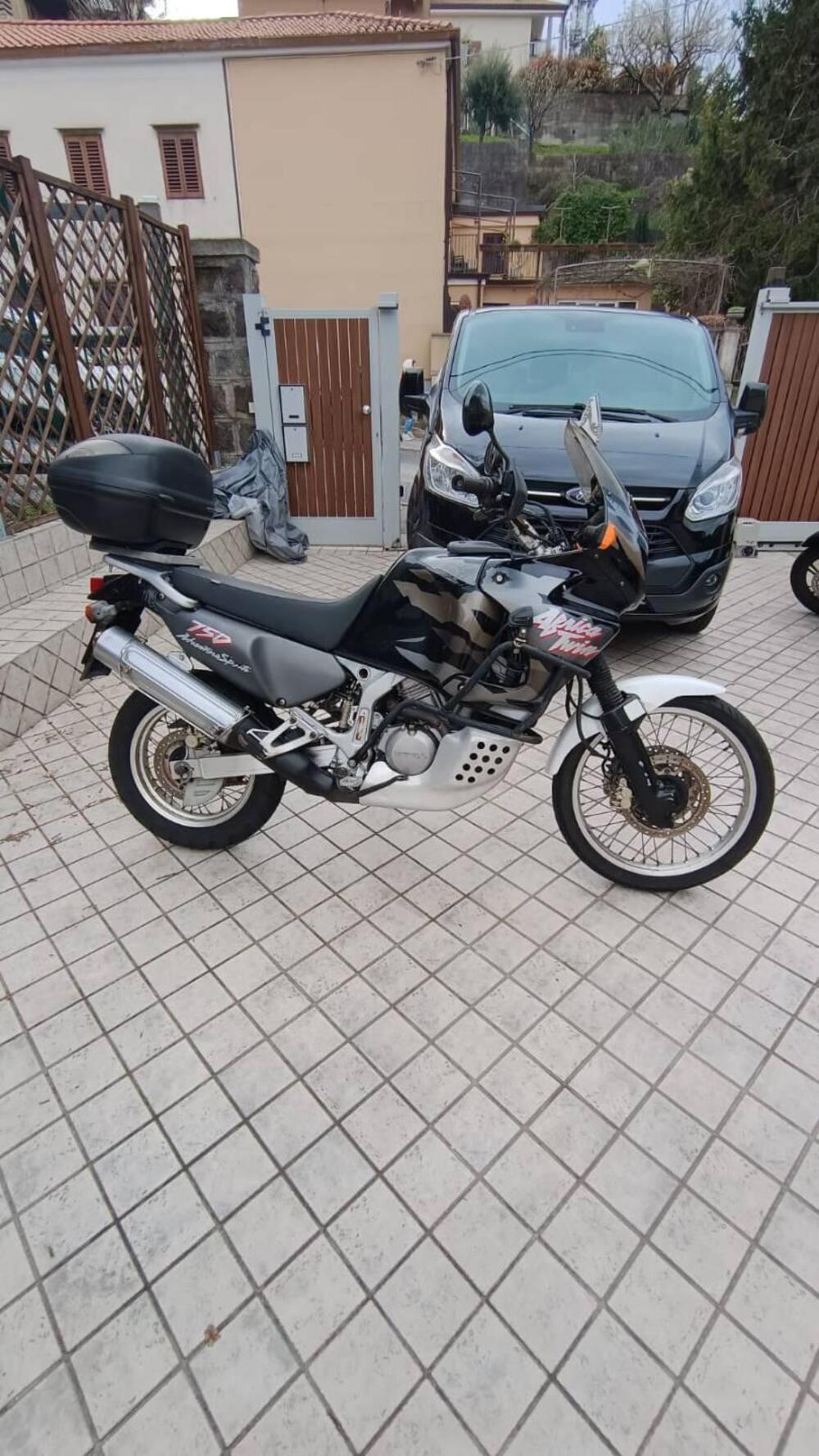 Honda Africa Twin XRV 750 (1996 - 02) (3)