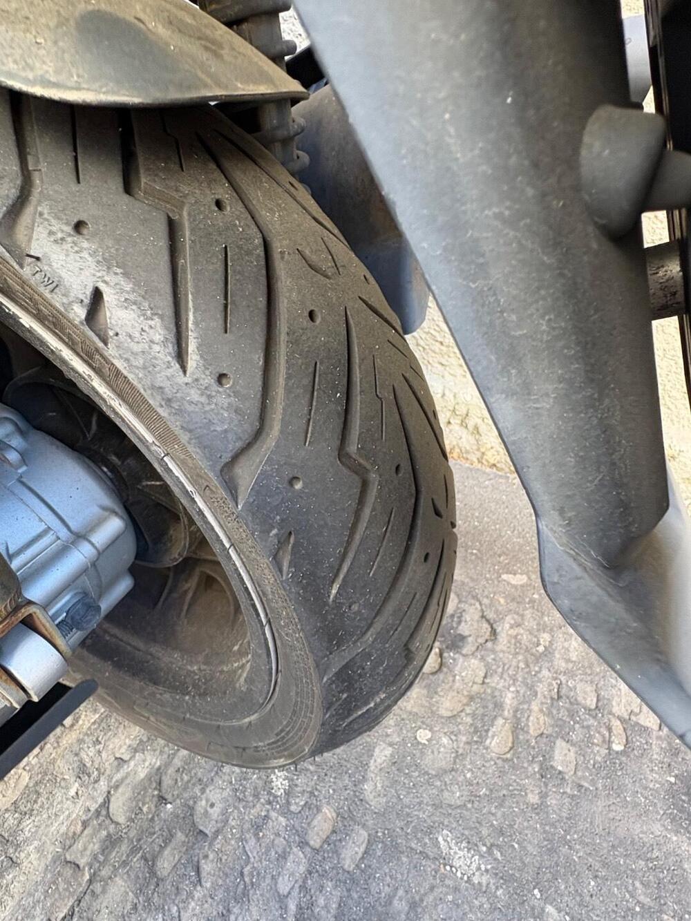 Sym Joymax 300 i (2012 - 16) (6)