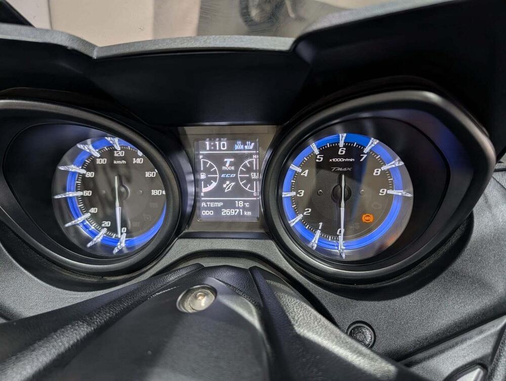 Yamaha T-Max 560 Tech Max (2020) (6)