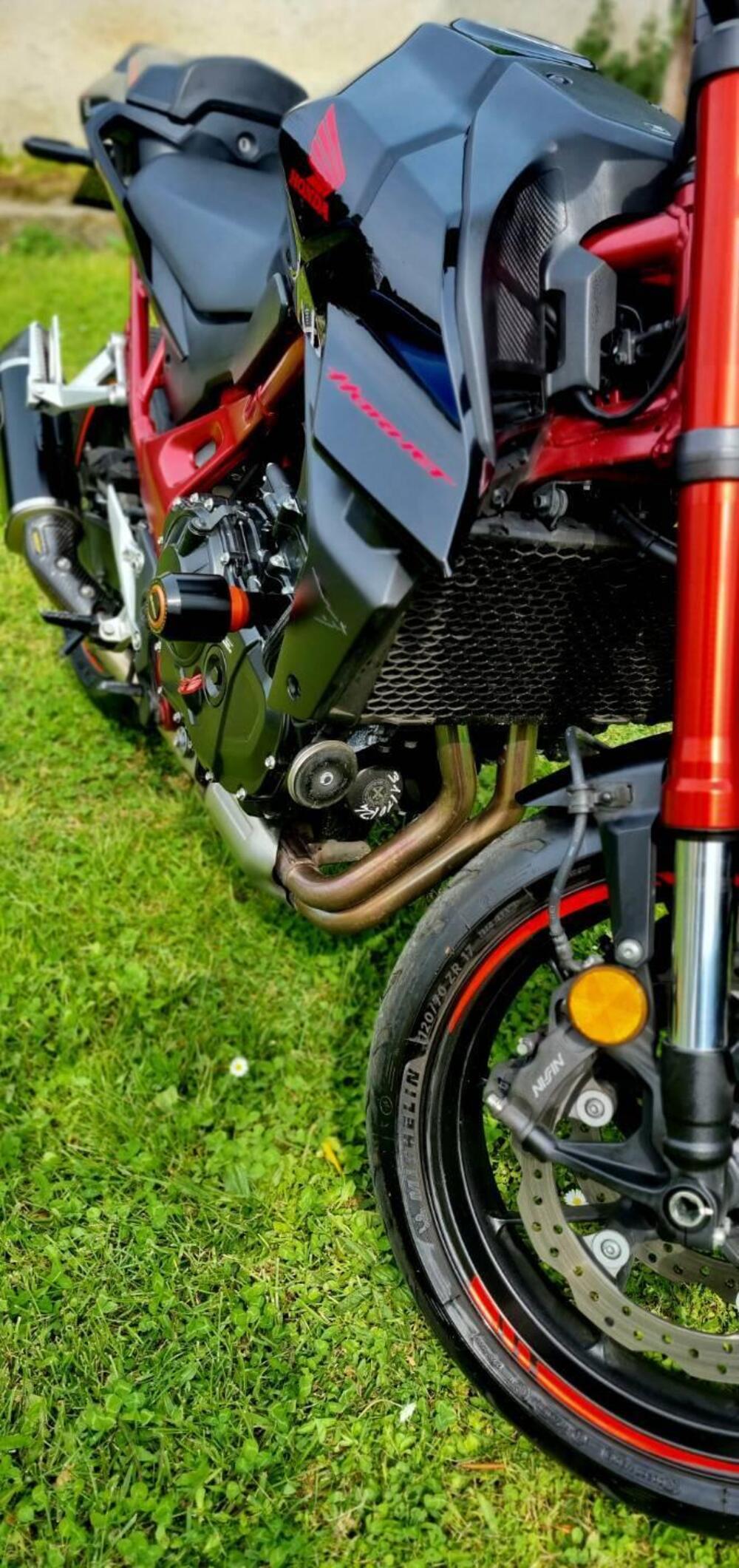 Honda CB 750 Hornet (2023 - 24) (9)