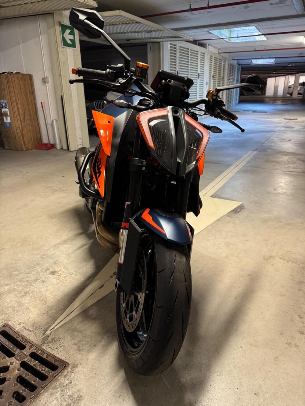 KTM 1290 Super Duke R (2020) (2)