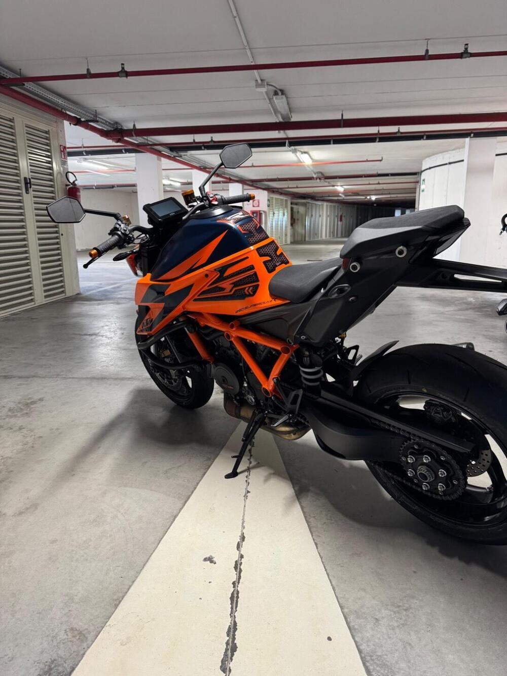 KTM 1290 Super Duke R (2020) (3)