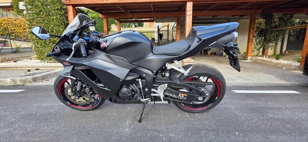 Honda CBR 600 RR (2024 - 26) (3)