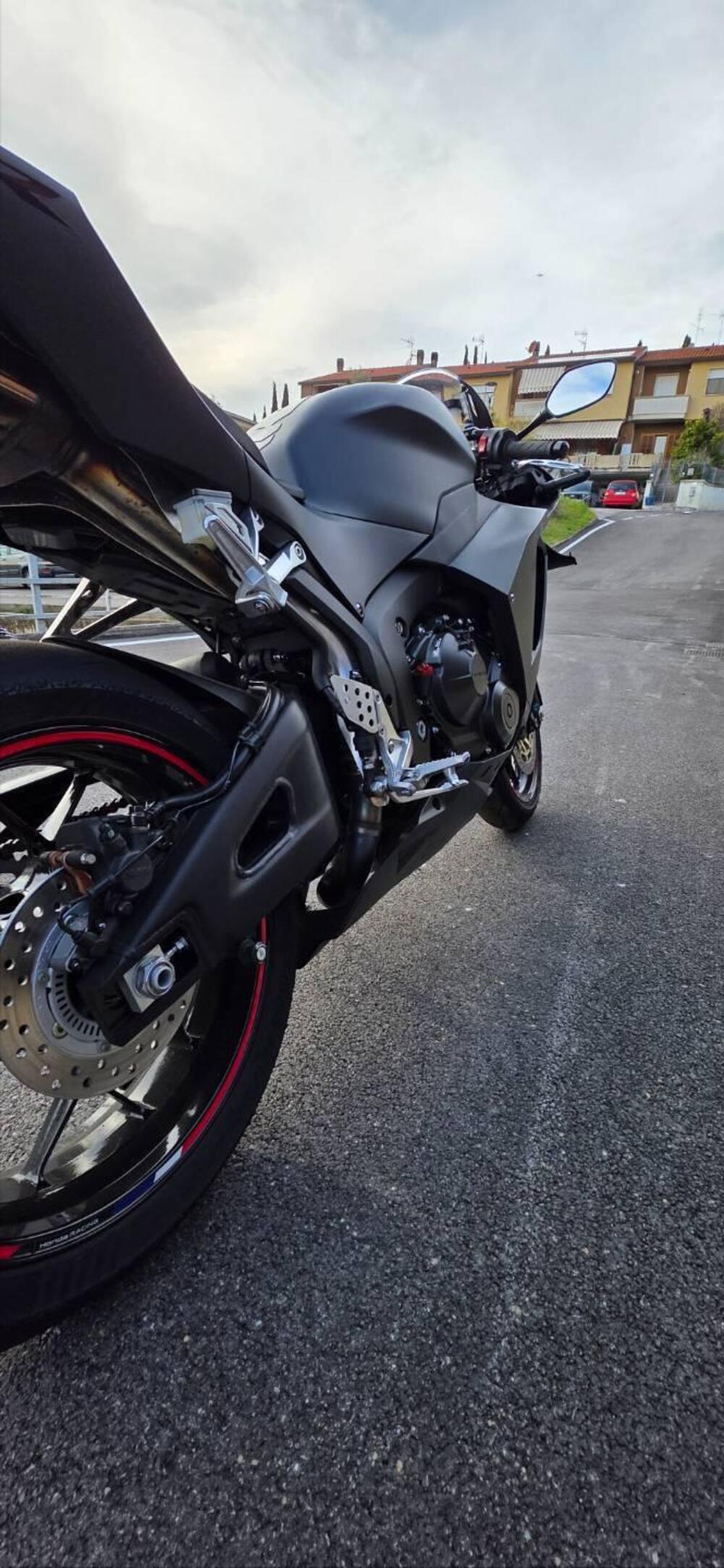 Honda CBR 600 RR (2024 - 26) (6)