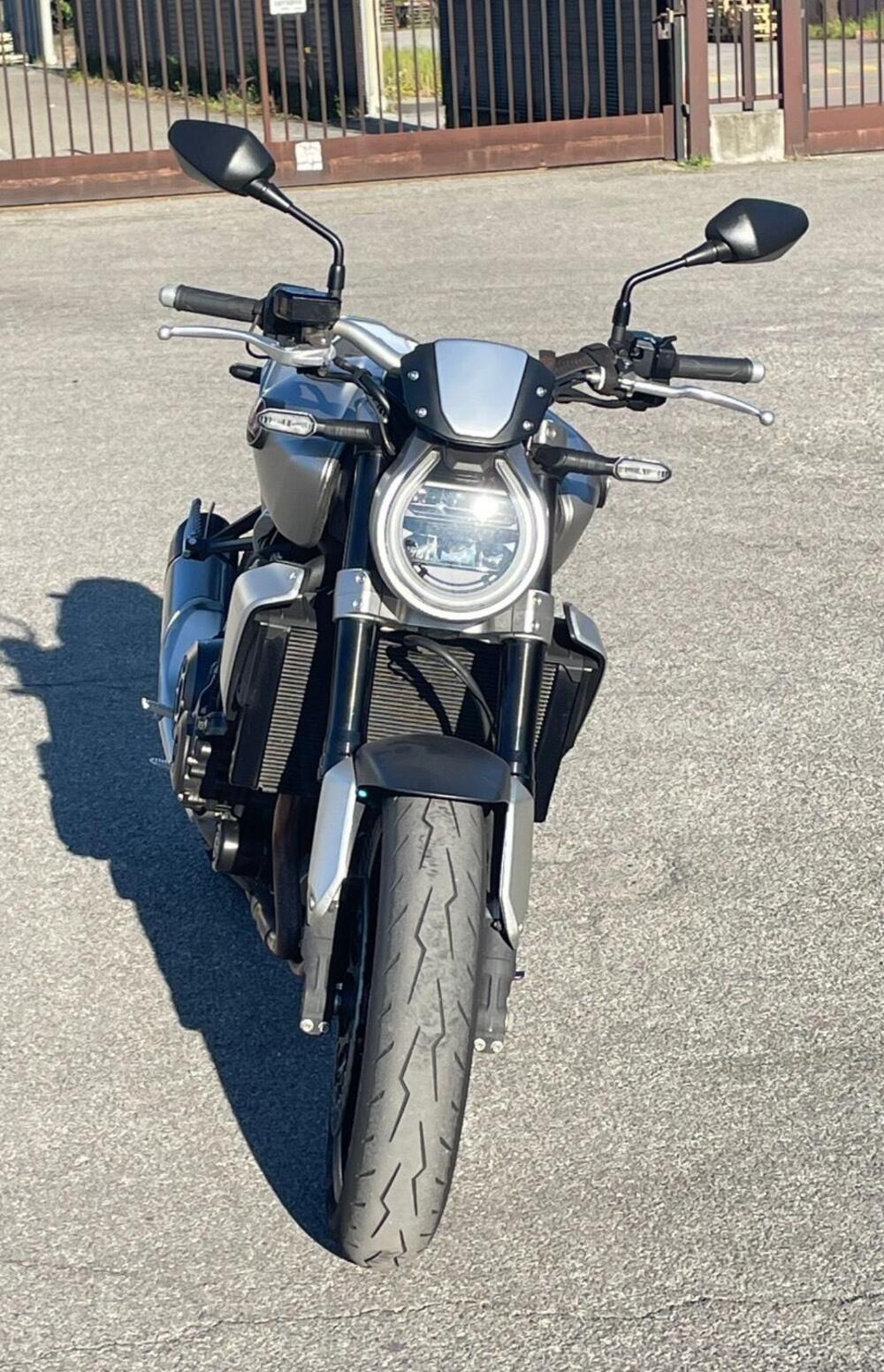 Honda CB 1000 R (2021 - 25) (3)