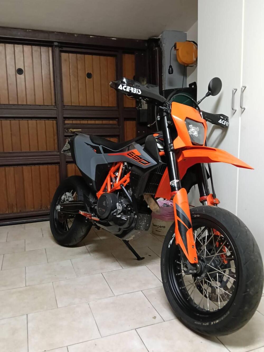 KTM 690 SMC R (2021 - 22) (4)