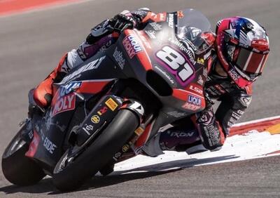 MotoGP 2026. GP delle Americhe. Moto2: Senna Agius vince davanti a Celestino Vietti dopo la bandiera rossa. David Alonso rimonta fino al quarto posto [RISULTATI]