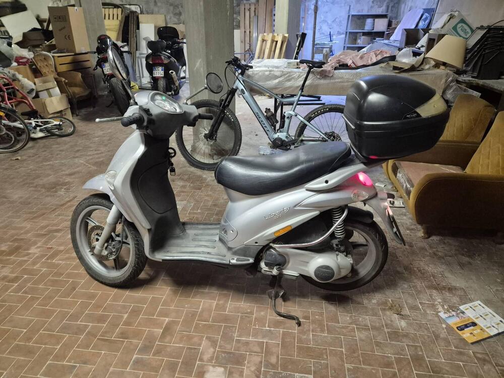 Piaggio Liberty 200 4T  (2)