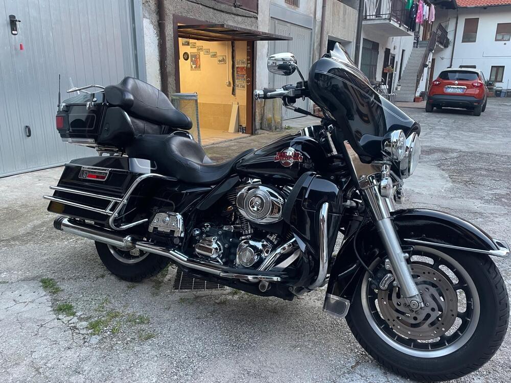 Harley-Davidson 1584 Electra Glide Ultra Classic (2007) - FLHTCU (6)