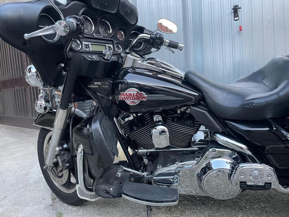 Harley-Davidson 1584 Electra Glide Ultra Classic (2007) - FLHTCU (9)