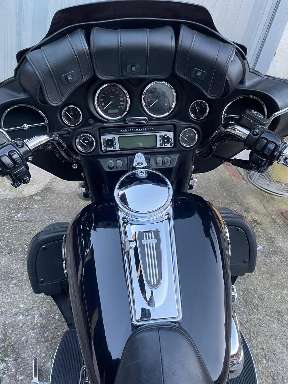 Harley-Davidson 1584 Electra Glide Ultra Classic (2007) - FLHTCU (14)