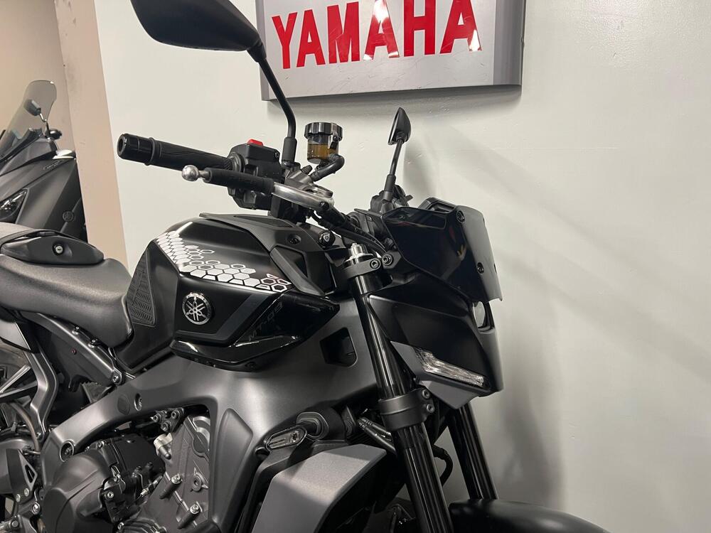 Yamaha MT-09 (2024 - 26) (2)
