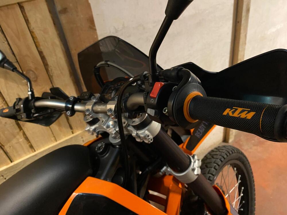 KTM 690 Enduro R (2009 - 11) (4)
