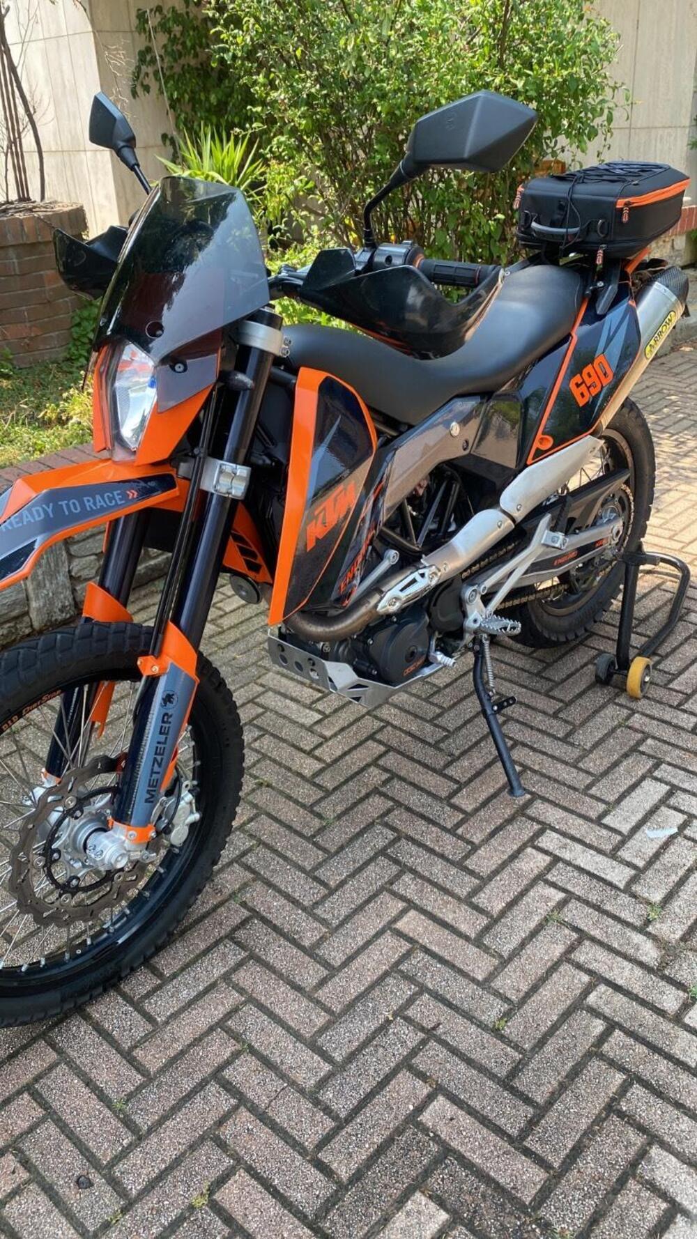 KTM 690 Enduro R (2009 - 11) (6)