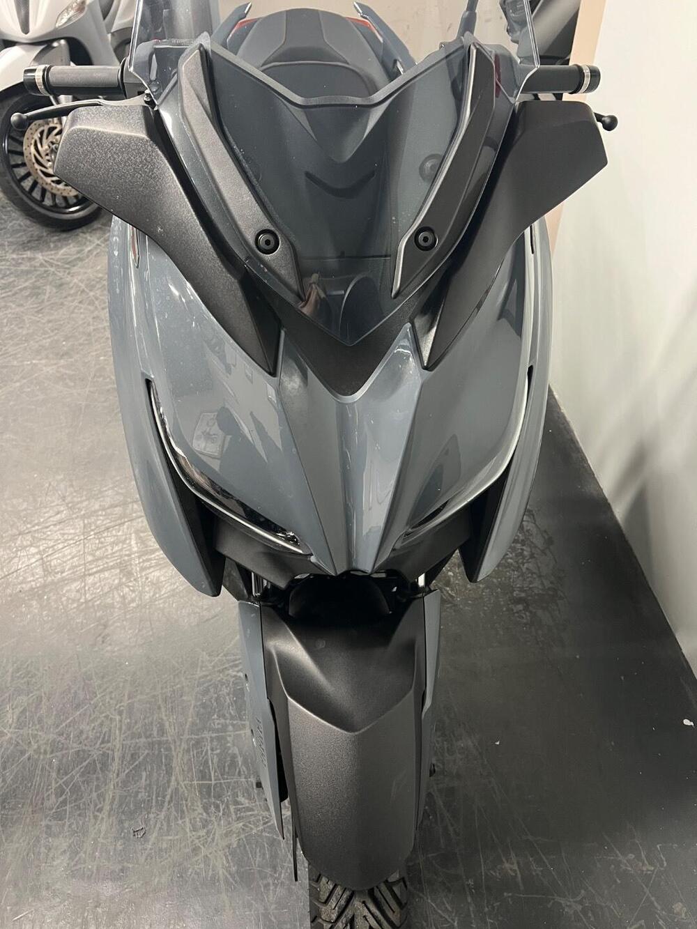 Yamaha X-Max 300 (2021 - 24) (3)