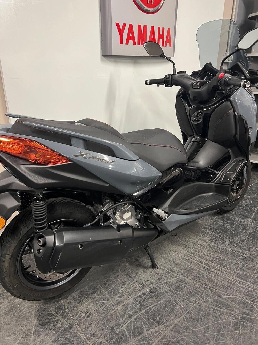 Yamaha X-Max 300 (2021 - 24) (4)