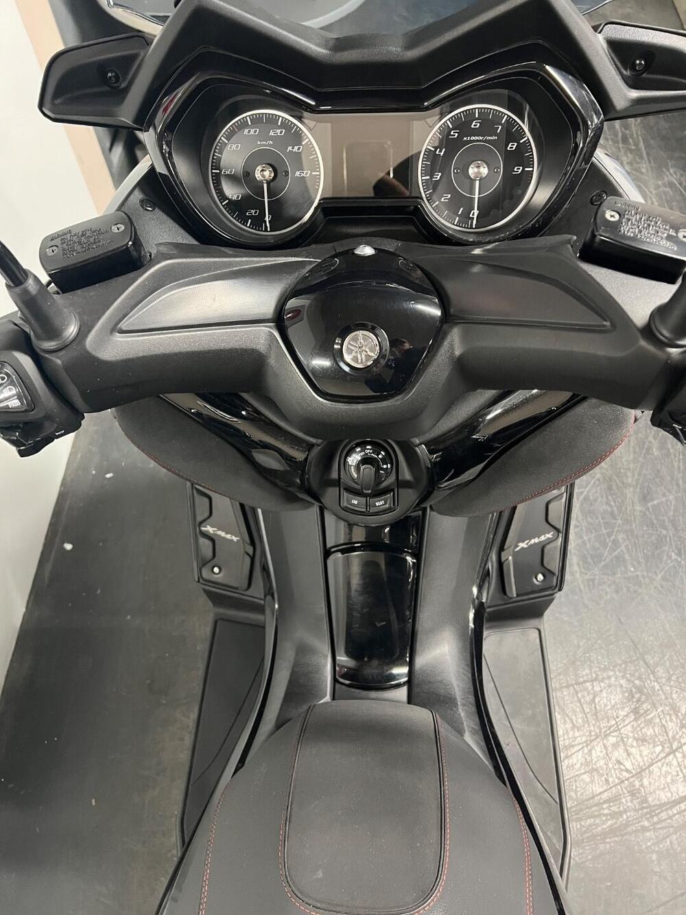 Yamaha X-Max 300 (2021 - 24) (8)