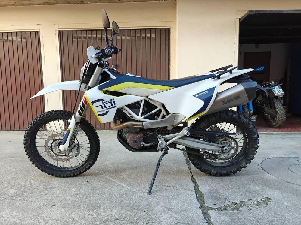 Husqvarna 701 Enduro (2017 - 19) (2)